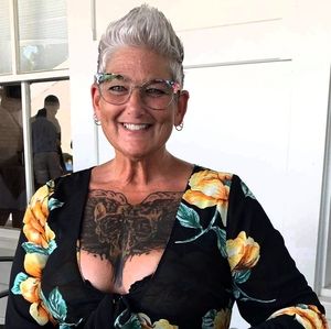 Meet your Posher, Lea